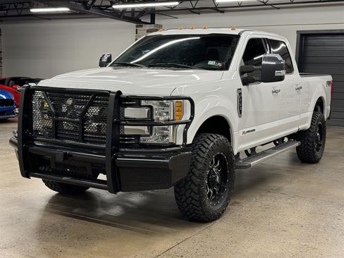 Used 2017 Ford F250 Lariat w/ Chrome Package AWD/4WD image 3