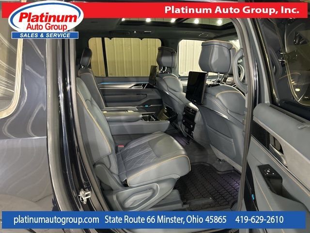 Used 2023 Jeep Grand Wagoneer L Series III w/ Rear Seat Video Group 1 AWD/4WD image 32