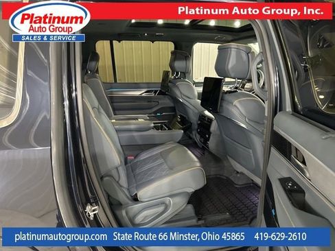 Used 2023 Jeep Grand Wagoneer L Series III w/ Rear Seat Video Group 1 AWD/4WD image 32