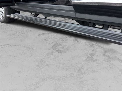 Used 2023 GMC Yukon Denali Ultimate image 7