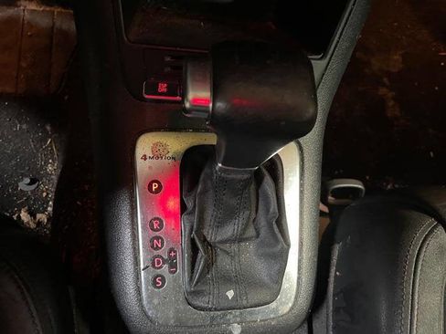 Used 2009 Volkswagen Tiguan SE image 37