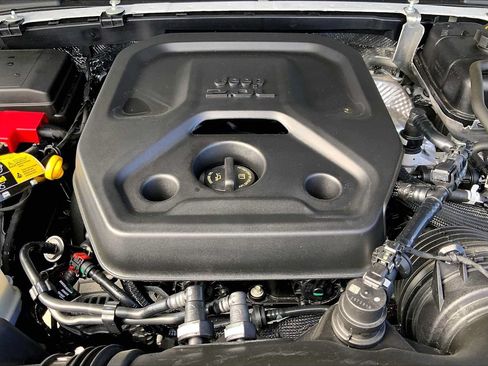 Used 2026 Jeep Wrangler Sport AWD/4WD image 30
