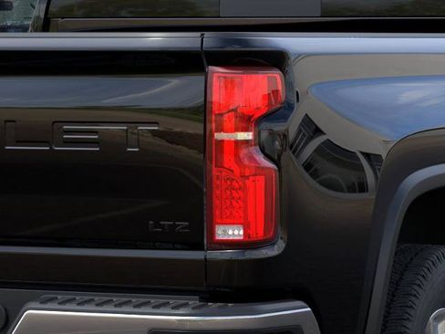 New 2026 Chevrolet Silverado 2500 LTZ w/ LTZ Convenience Package AWD/4WD image 11