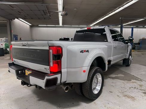 Used 2025 Ford F450 Platinum AWD/4WD image 3