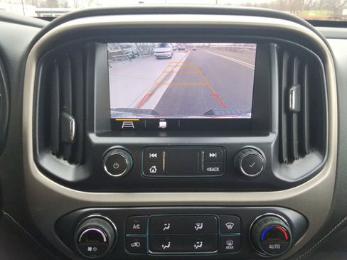 Used 2021 GMC Canyon Denali image 16