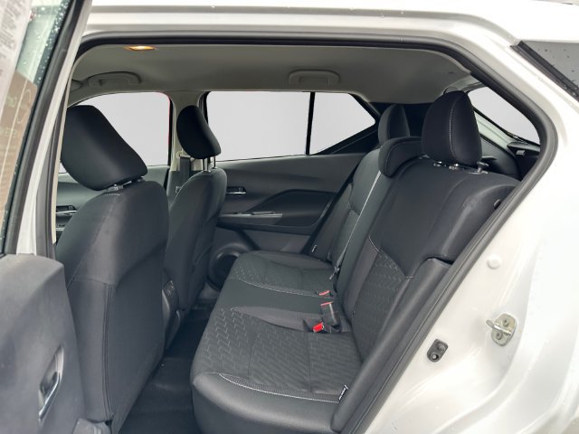 Certified 2024 Nissan Kicks SV w/ Interior Electronics Package FWD image 19
