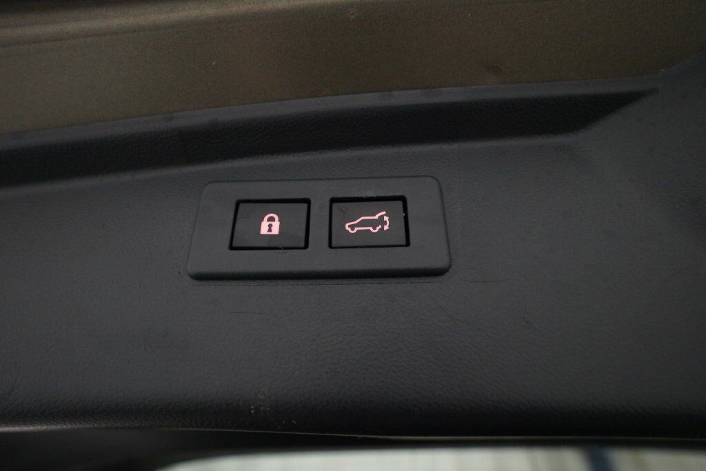 Used 2020 Subaru Outback Touring AWD/4WD image 15
