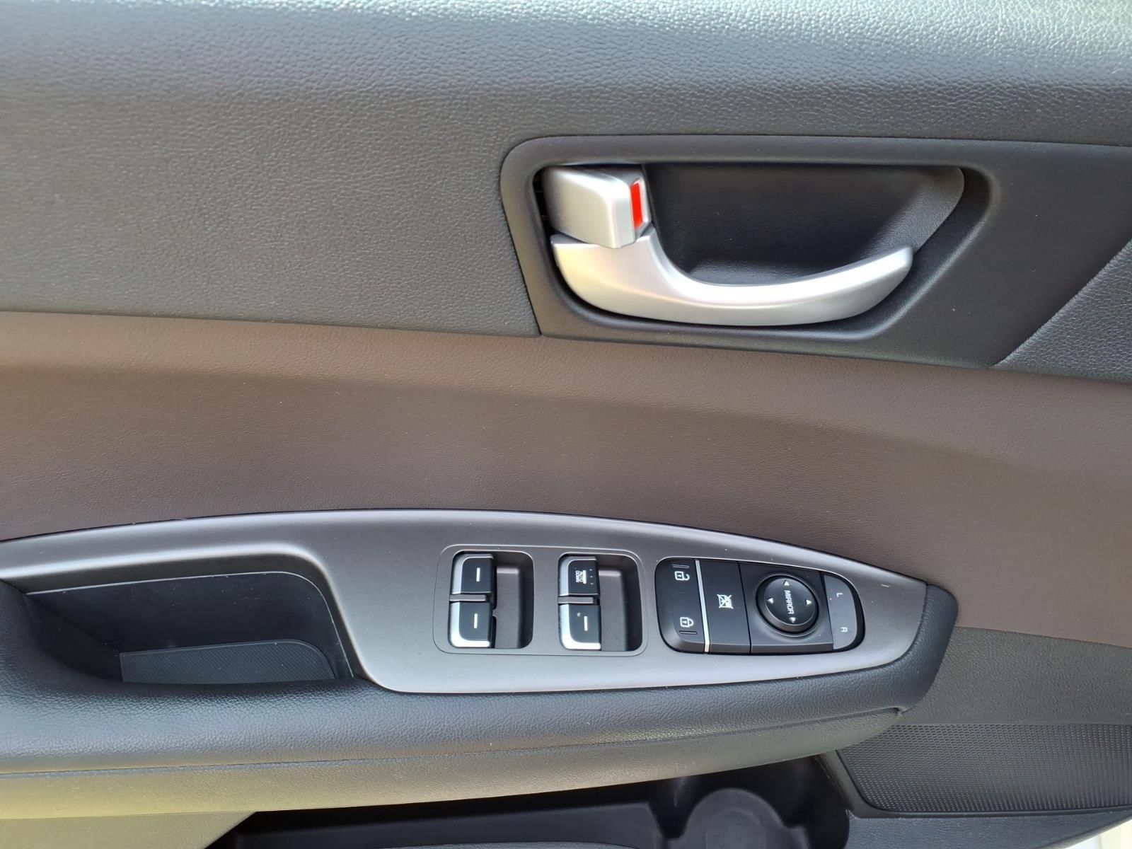 Used 2020 Kia Optima LX FWD image 12