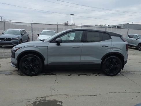 New 2026 Volvo EX30 Cross Country Ultra image 5