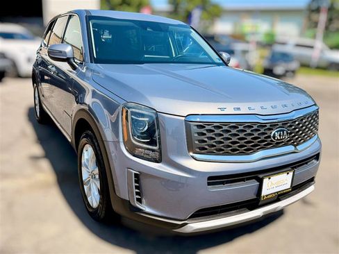 Used 2020 Kia Telluride LX FWD image 3