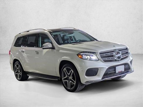 Used 2017 Mercedes-Benz GLS 550 4MATIC image 3