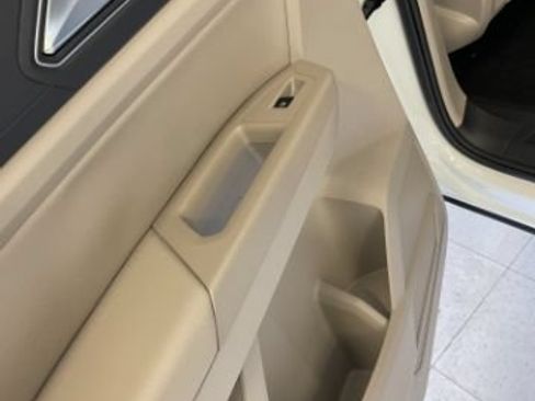 Used 2019 Volkswagen Atlas SEL AWD/4WD image 17