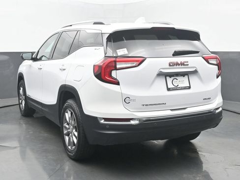 Used 2022 GMC Terrain SLT AWD/4WD image 4