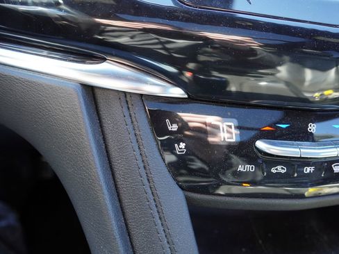 Used 2022 Cadillac XT6 Sport w/ Technology Package image 8