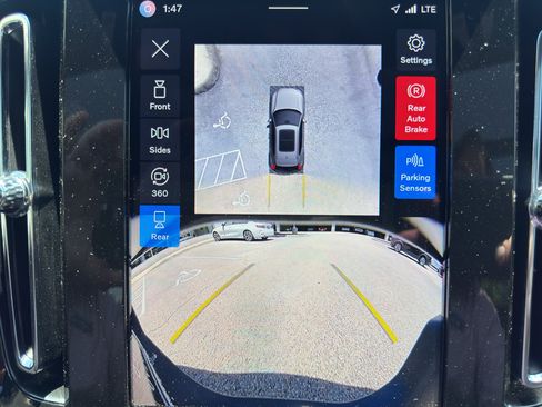 Used 2025 Volvo XC40 B5 Ultra AWD/4WD image 21