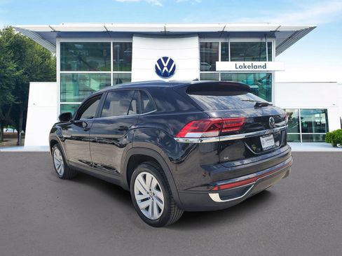 Used 2023 Volkswagen Atlas Cross Sport SE FWD image 4