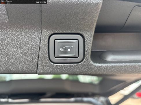 Used 2023 GMC Acadia SLE w/ Driver Convenience Package AWD/4WD image 11