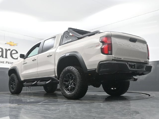 New 2026 Chevrolet Colorado ZR2 w/ Midnight Edition AWD/4WD image 5
