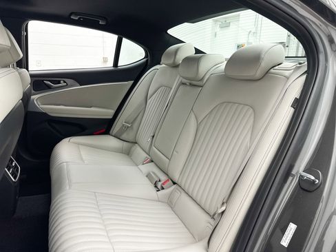 Used 2025 Genesis G70 3.3T Advanced image 38