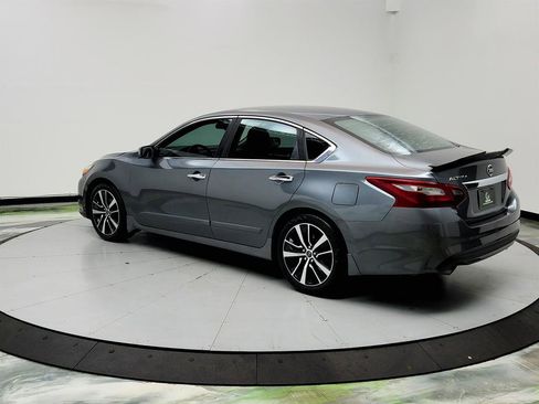 Used 2018 Nissan Altima 2.5 S w/ S Convenience Package image 7