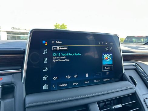 Certified 2022 Chevrolet Suburban High Country w/ LPO, Illumination Package AWD/4WD image 26