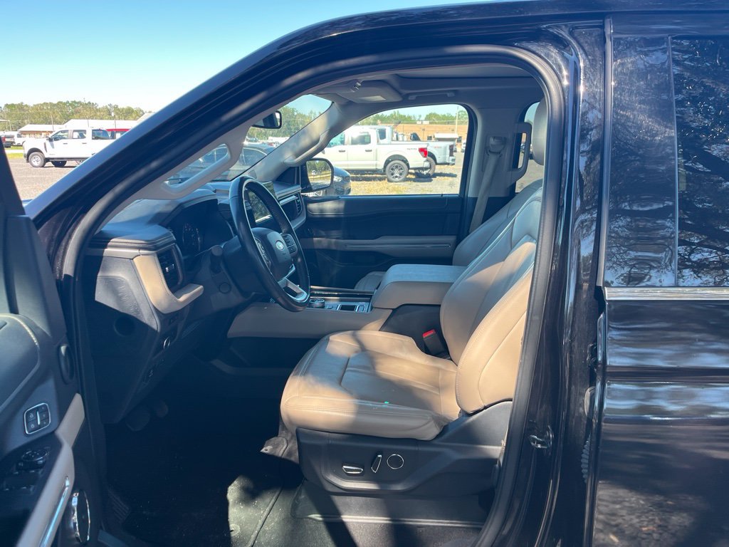 Used 2024 Ford Expedition Max Limited RWD image 10