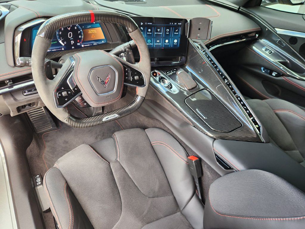 Used 2024 Chevrolet Corvette Z06 w/ Z07 Performance Package RWD image 25