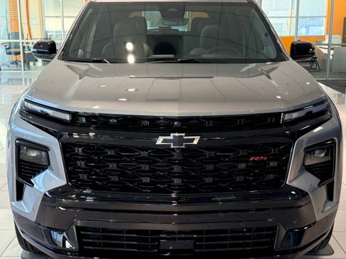 New 2026 Chevrolet Traverse RS image 2