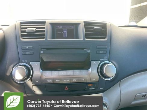 Used 2011 Toyota Highlander 4WD image 13