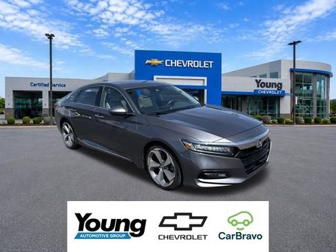 Used 2018 Honda Accord Touring image 1