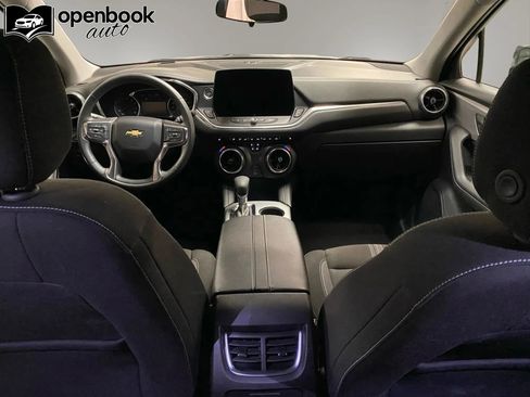 Used 2025 Chevrolet Blazer LT image 15