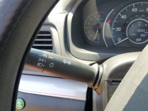 Used 2015 Honda CR-V LX image 10