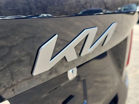 Used 2023 Kia Sorento EX image 30