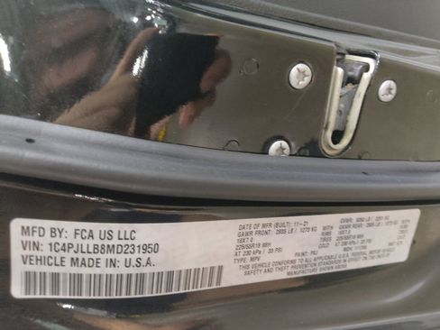 Used 2021 Jeep Cherokee Latitude Plus FWD image 33