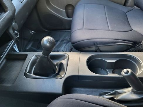 Used 2008 Nissan Frontier SE w/ SE Value Truck Pkg image 26