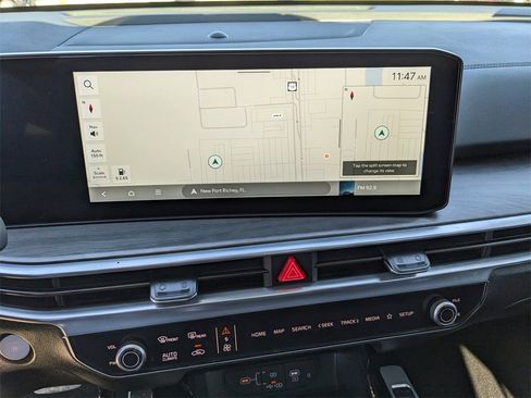 Certified 2025 Kia Sorento SX image 25