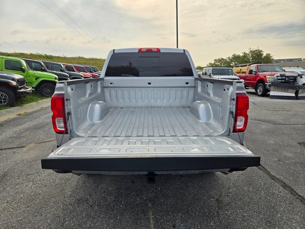 Used 2018 Chevrolet Silverado 1500 LTZ AWD/4WD image 24