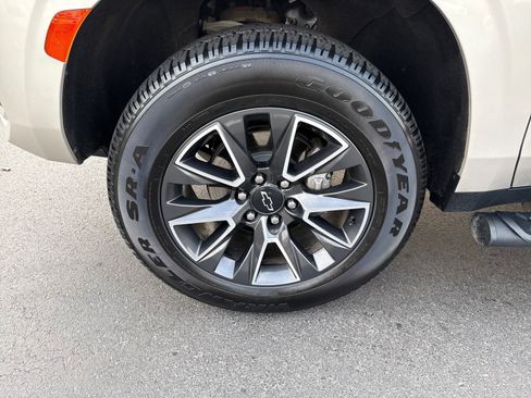 Used 2021 Chevrolet Tahoe Z71 image 9