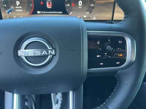 Used 2025 Nissan Armada Platinum w/ Convenience Package AWD/4WD image 32