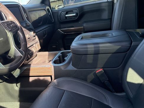 Used 2021 Chevrolet Silverado 1500 RST image 7