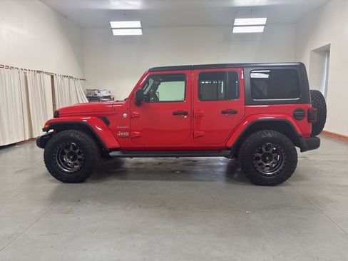 Used 2021 Jeep Wrangler Unlimited Sahara w/ LED Lighting Group image 5