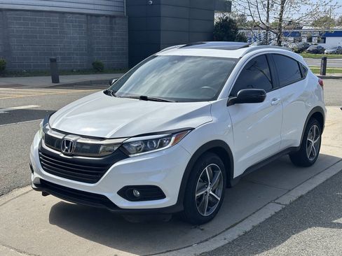 Used 2022 Honda HR-V EX-L image 1