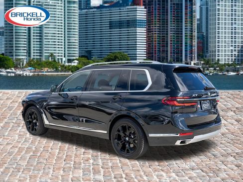 Used 2024 BMW X7 xDrive40i w/ Premium Package AWD/4WD image 7