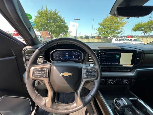 Used 2023 Chevrolet Silverado 1500 High Country w/ High Country Premium Package AWD/4WD image 45