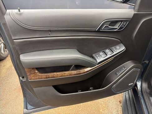 Used 2019 Chevrolet Tahoe LT image 13