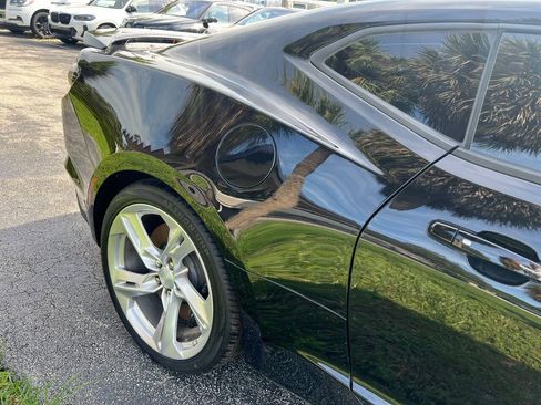 Used 2023 Chevrolet Camaro SS RWD image 15