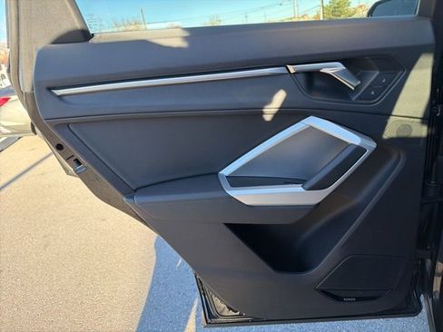 Used 2023 Audi Q3 2.0T Premium Plus w/ Premium Plus Package image 18