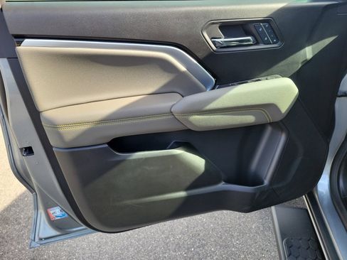 Used 2024 Chevrolet Colorado ZR2 w/ ZR2 Convenience Package III image 34