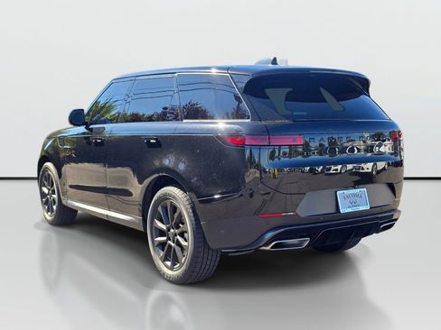 Used 2025 Land Rover Range Rover Sport SE AWD/4WD image 3