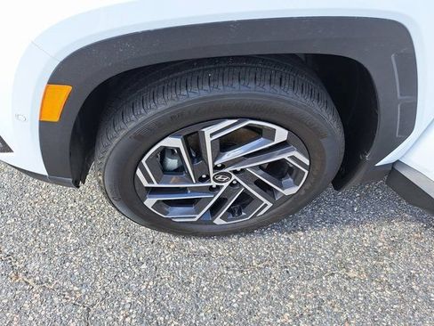 Used 2025 Hyundai Tucson Limited AWD/4WD image 30